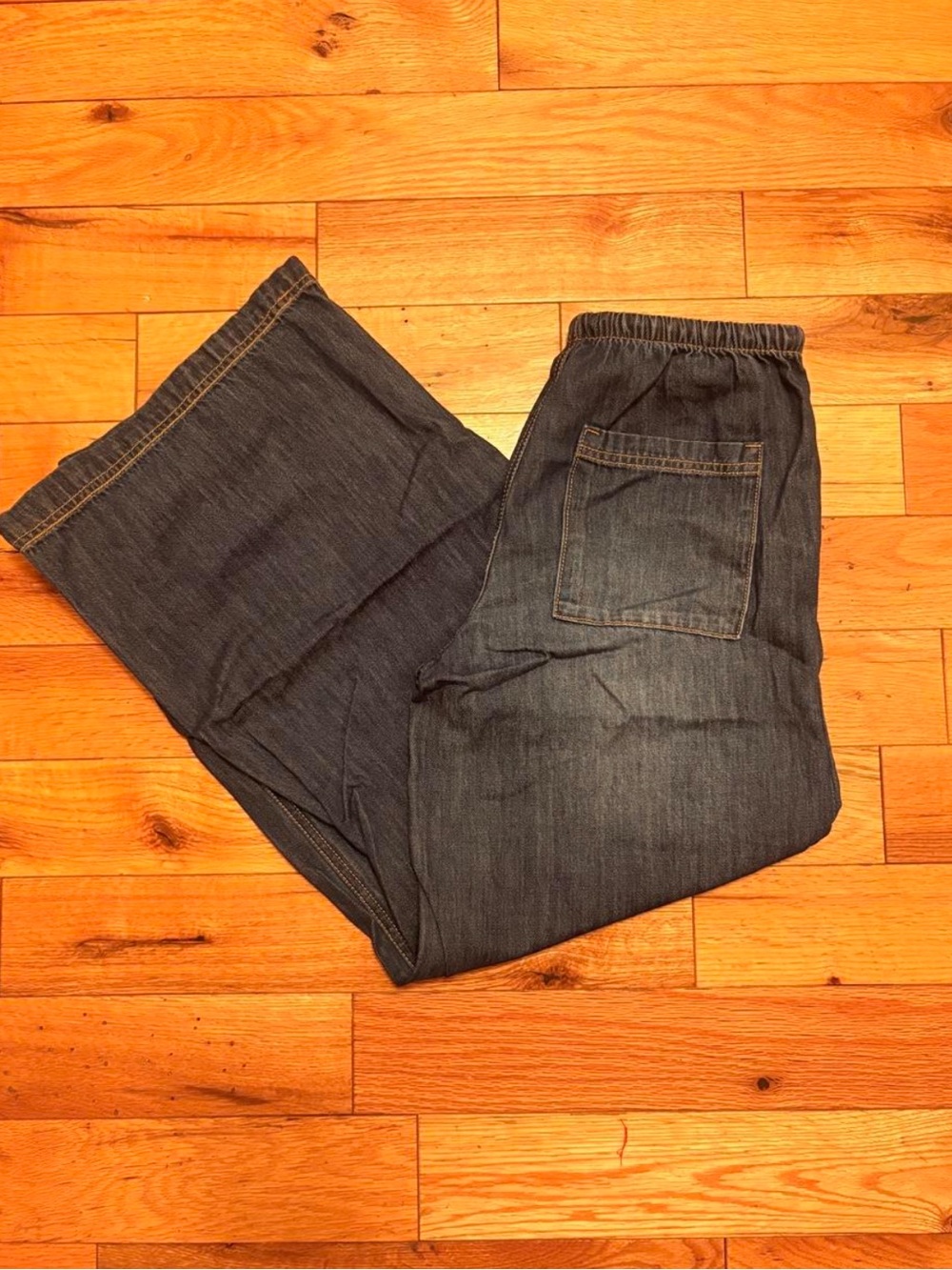 Women’s H&M flowy jeans